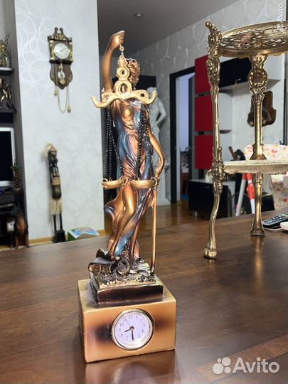 Статуэтка