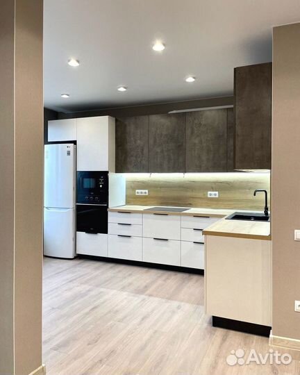 Кухня на заказ Прато. Стильная угловая кухня