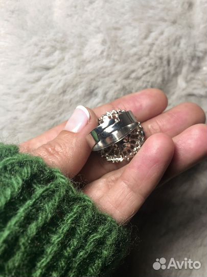 Кольцо крупный белый камень цвет серебро