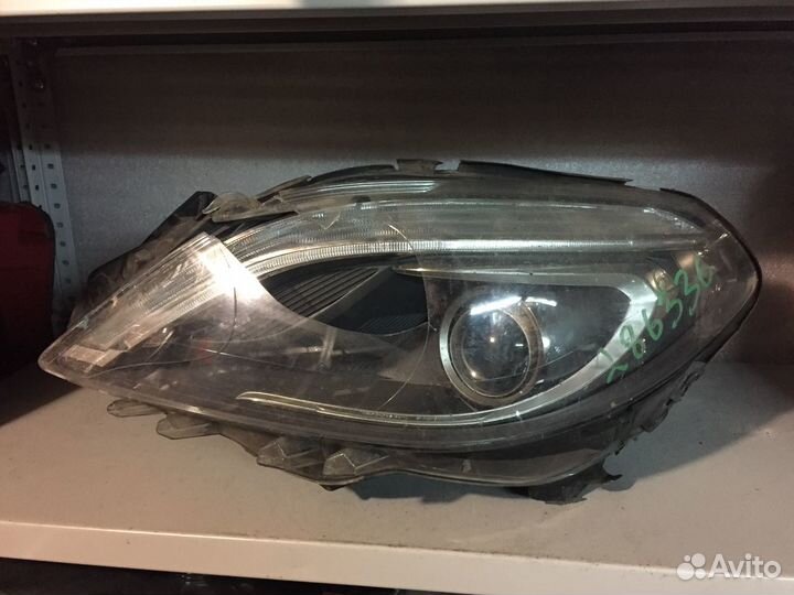 Фара битая левая Mercedes B Class 2014