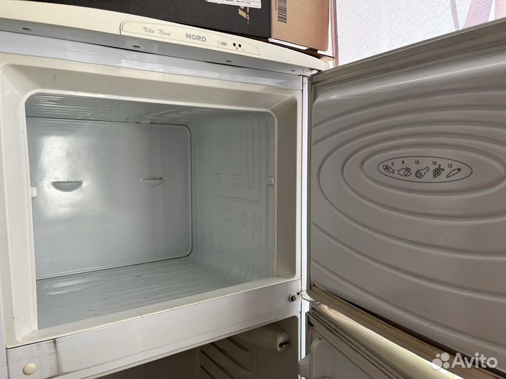 Холодильник двух секционный б/у Nord vita nova