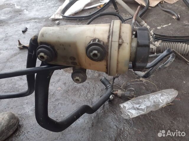 Бачок гур Форд Фокус 1