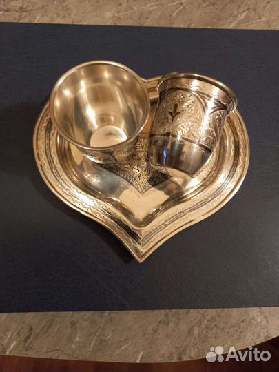 Серебряный набор стопок свадебный на подносе