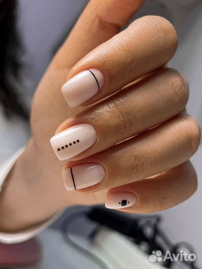 Маникюр педикюр