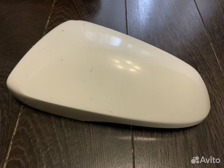 Боковая накладка на зеркало Лада Веста левое