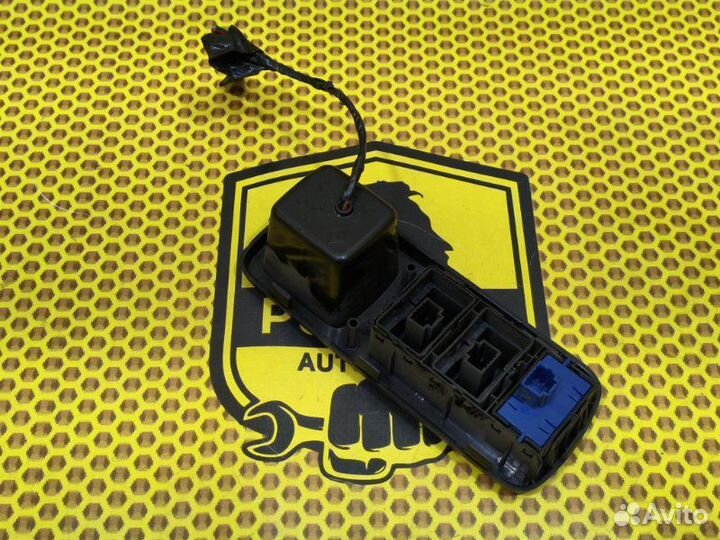 Кнопка ECO Renault Duster HS H4M 438 2017