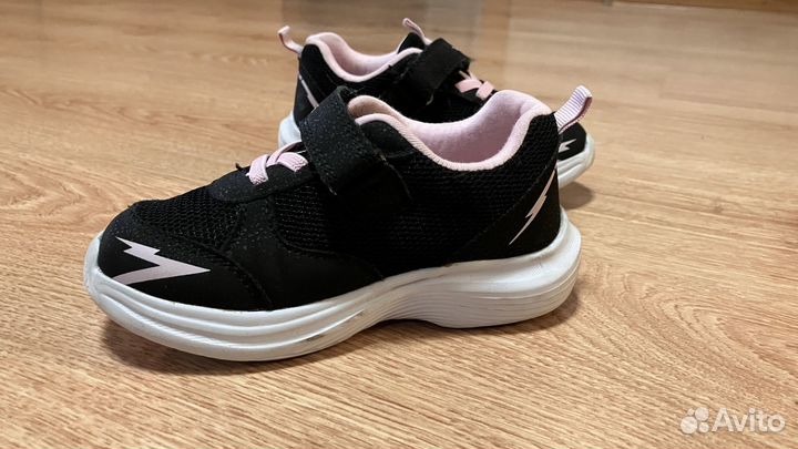 Кроссовки для девочки 26 размер