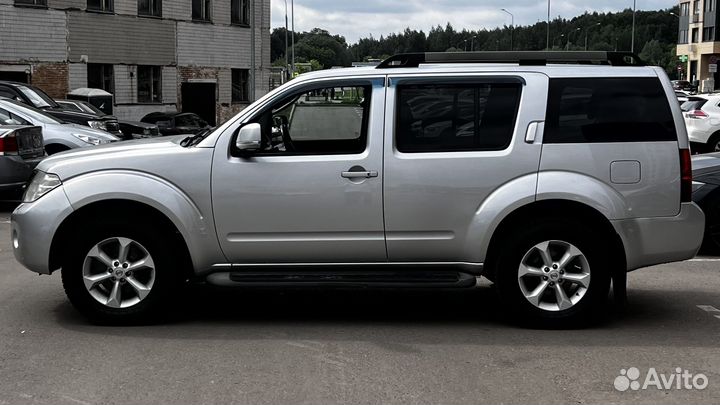 Nissan Pathfinder 2.5 AT, 2010, 180 009 км