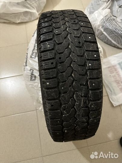 Bridgestone Blizzak Spike-01 185/65 R15 88T