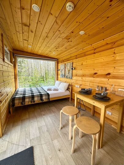 Дом 18 м² на участке 100 сот.