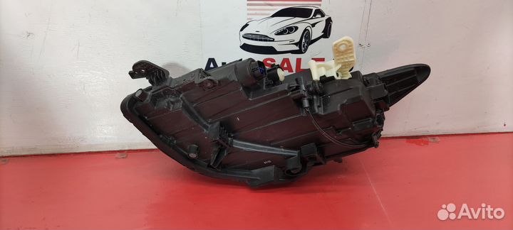 Фара передняя правая Hyundai Sonata 8