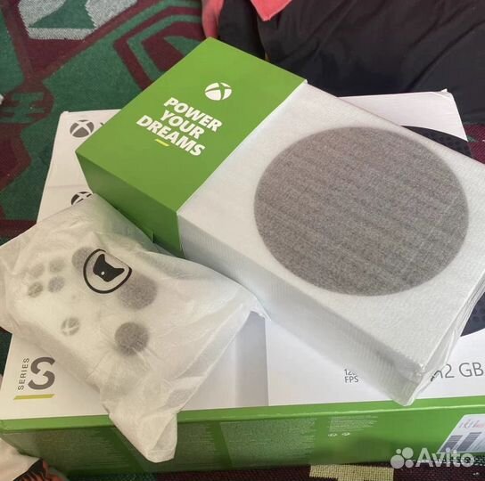 Xbox series s (новый) + 500 игр