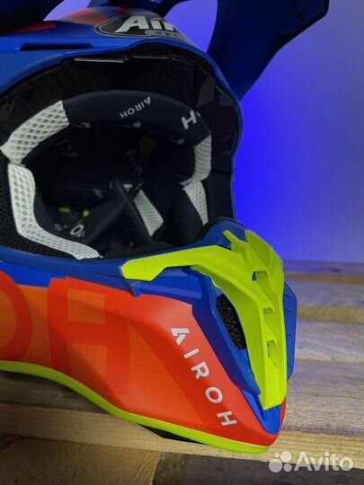 Внедорожный шлем Airoh Twist 2.0 Lift Azure Matt