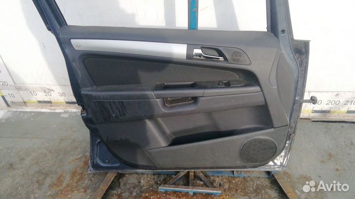 Дверь передняя левая Opel Zafira 2 (B) рест. 2010