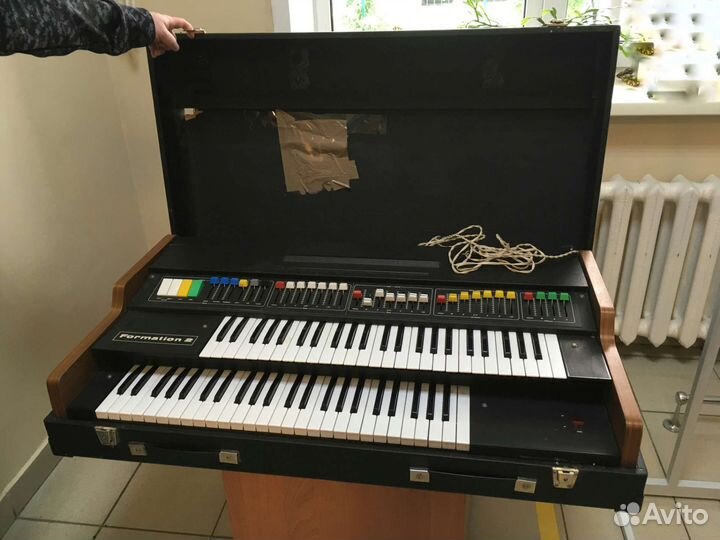 Электроорган Vermona formation 2