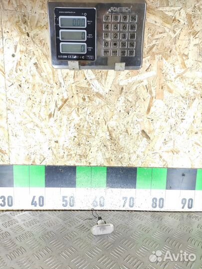 Повторитель в крыло левый Renault Logan 2005 2014