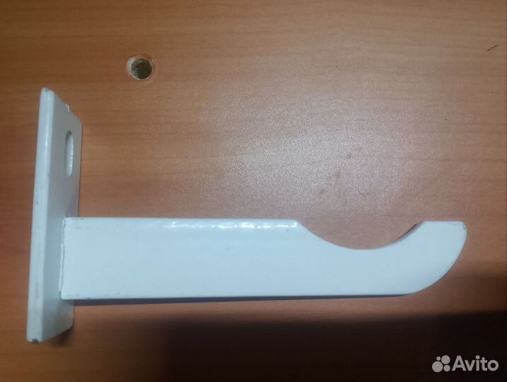 Кронштейн для радиатора отопления