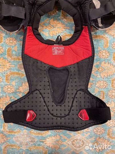 Продам нагрудник Bauer 1x lite