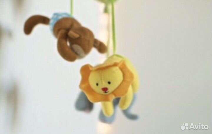 Мобиль и бортик (икеа) для детской кроватки