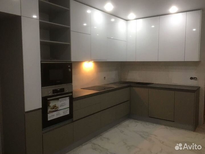 Кухонный гарнитур мдф \ эмаль