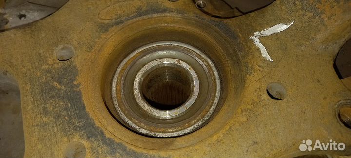 Кулак передний левый Kia Sorento BL