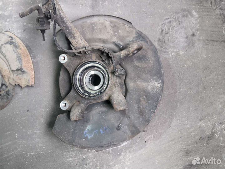 Lexus GX470 кулак поворотный