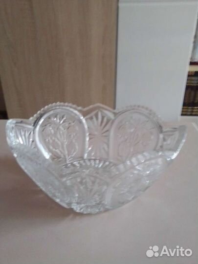 Хрустальная ваза