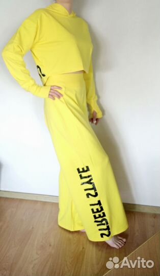 Спортивный костюм женский