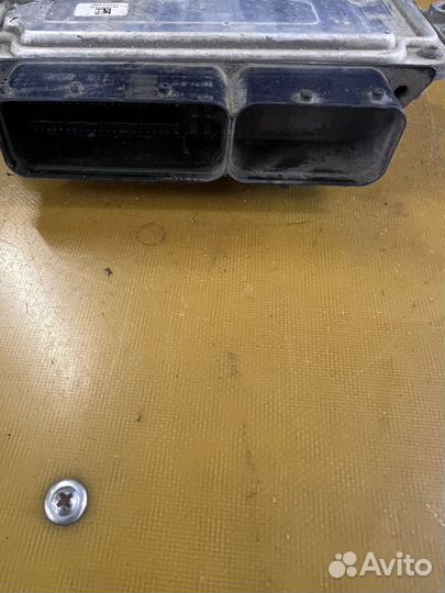 Эбу двигателя Kia Ceed Кия Сид 06-12 39110-2B560