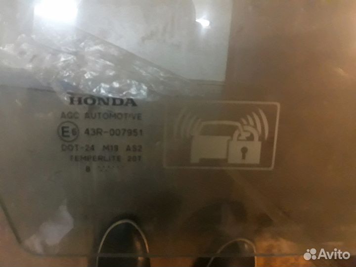 Стекло переднее правое (Honda Civic)