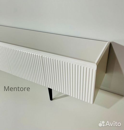 Тумба тв Bravo (на опорах или подвесная)