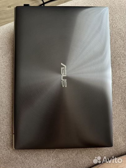 Ноутбук asus