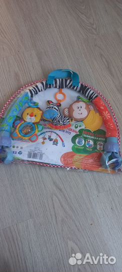 Дуга с игрушками