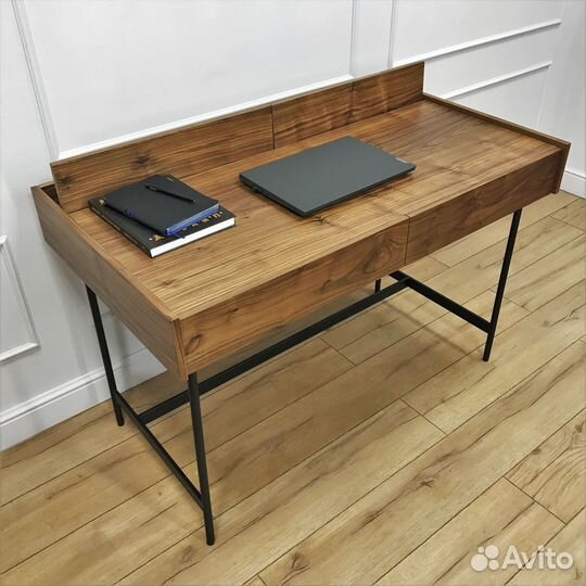 Стол письменный Bruno