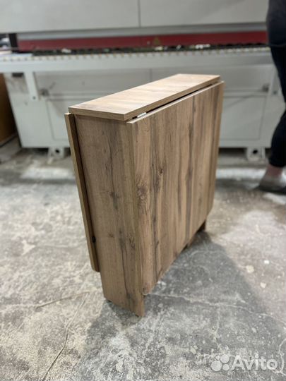 Стол книжка