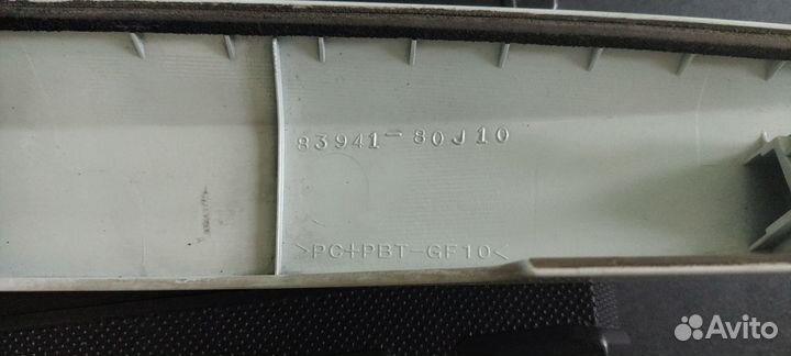 Задняя накладка на Suzuki SX4 с бескл. доступом