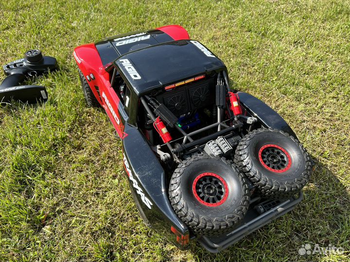 Traxxas Udr Ultimate Desert Racer 1/7 как новый