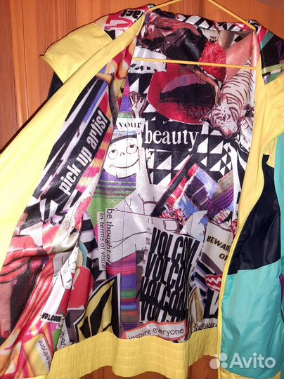 Ветровка женская