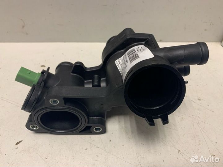 Фланец системы охлаждения Volksvagen Golf Iv/Bora