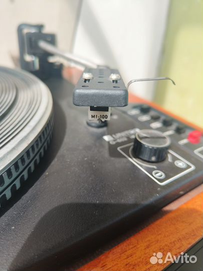 Проигрыватель виниловых пластинок Вега-108 стерео