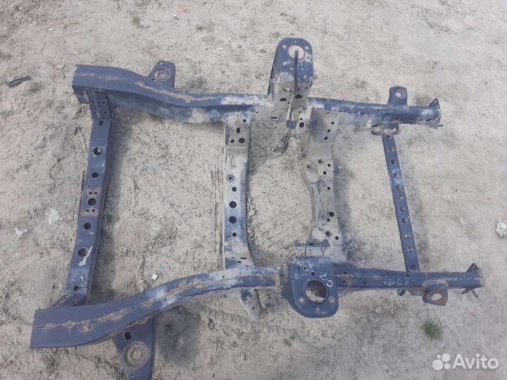 Передняя часть рамы Toyota Hilux G7