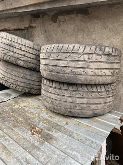 Tracmax F110 275/40 R20