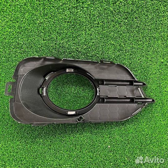 Накладка противотуманной фары левая tiguan 11-16