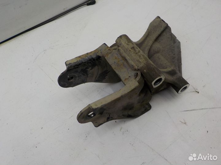 Опора двигателя Suzuki SX-4 2006