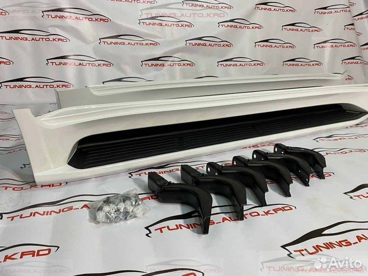 Подножки (пороги) Lexus LX 570 Z7161