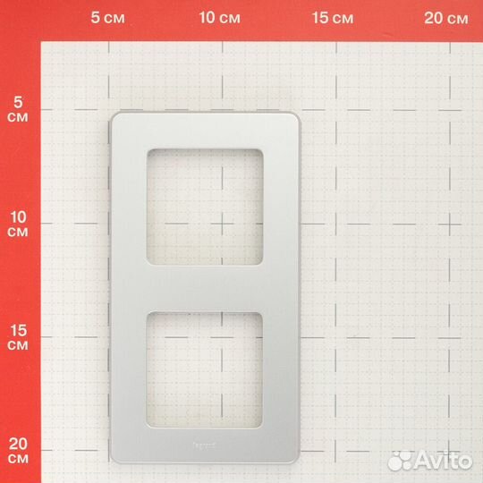 Рамка Legrand Inspiria 673942 двухместная универсальная скрытая установка алюминий