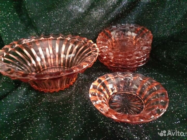 Джемница и розетки камельного стекла