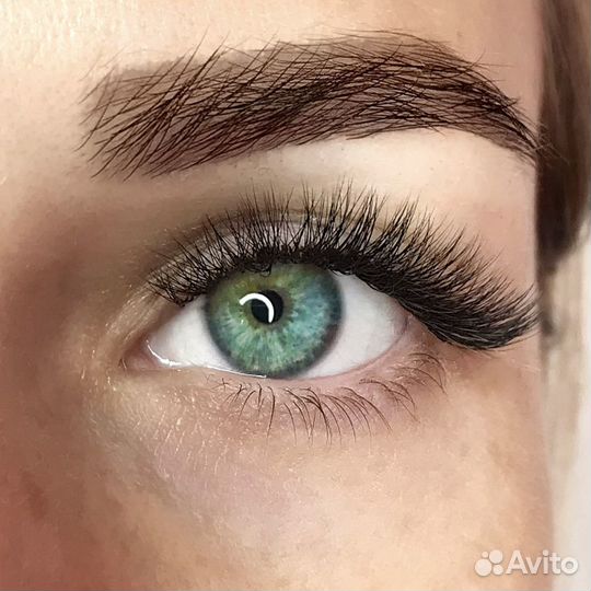 Модель на наращивание ресниц