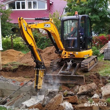 Аренда гусеничного экскаватора с гидромолотом