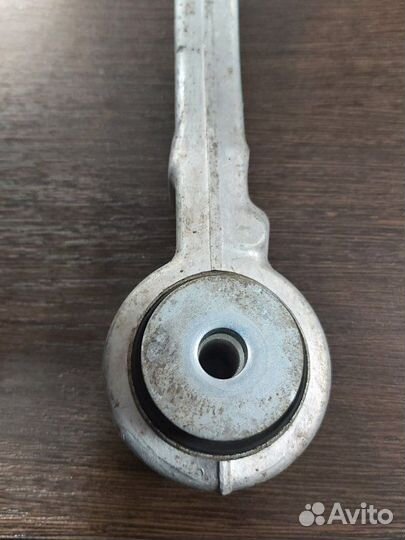 Рычаг подвески верхний передний левый Mercedes Gl